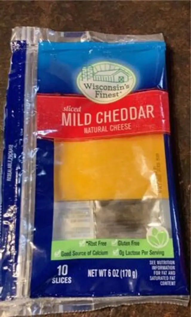 Wisconsins Finest sliced mild chedder cheese