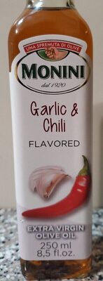 Garlic and chili Flavored extra virgin olive oil