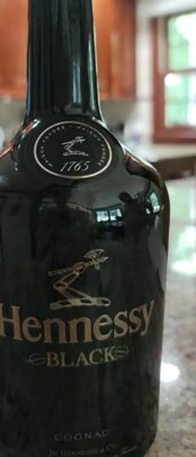 Hennessy Black