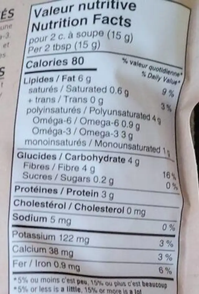 Graines de lin brunes entières biologiques nutrition facts table