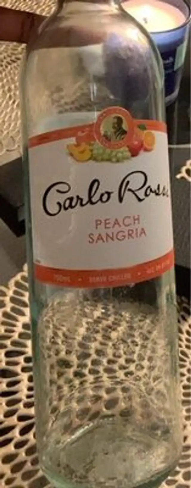 Peach sangria