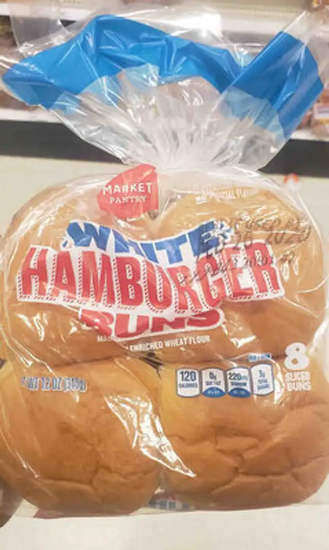 White amburger buns