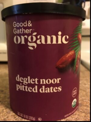 Deglet noor pitted dates front packaging