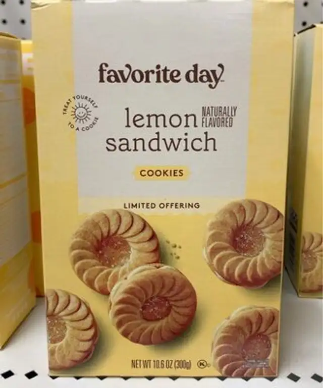 Lemon sandwich cookies