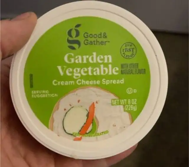 Garden veg cream cheese spread