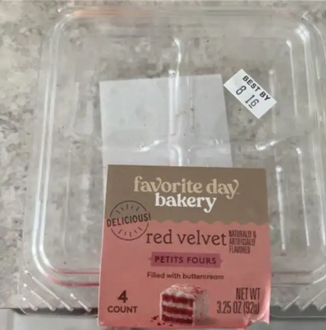 Red Velvet Petits Fours