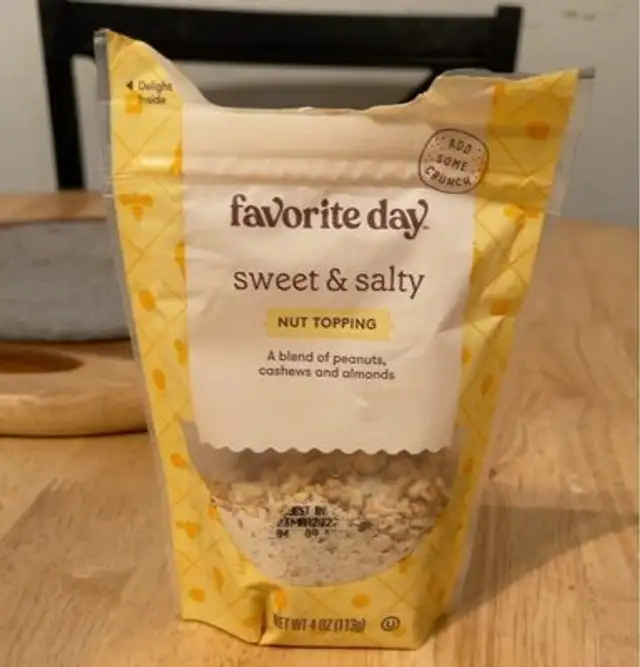 Nut topping