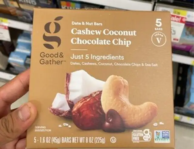 Cashew coconut chocolate chip