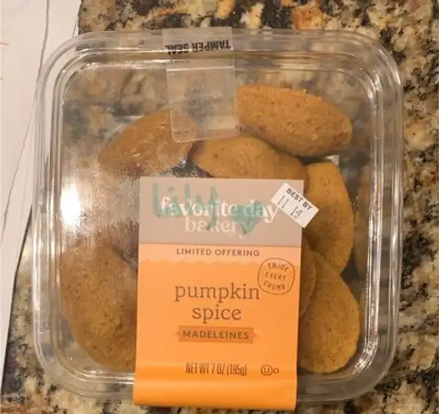 Pumpkin Spice Madeleines