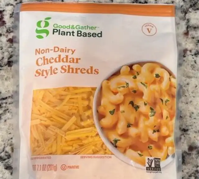 Non-Dairy cheddar style shreds