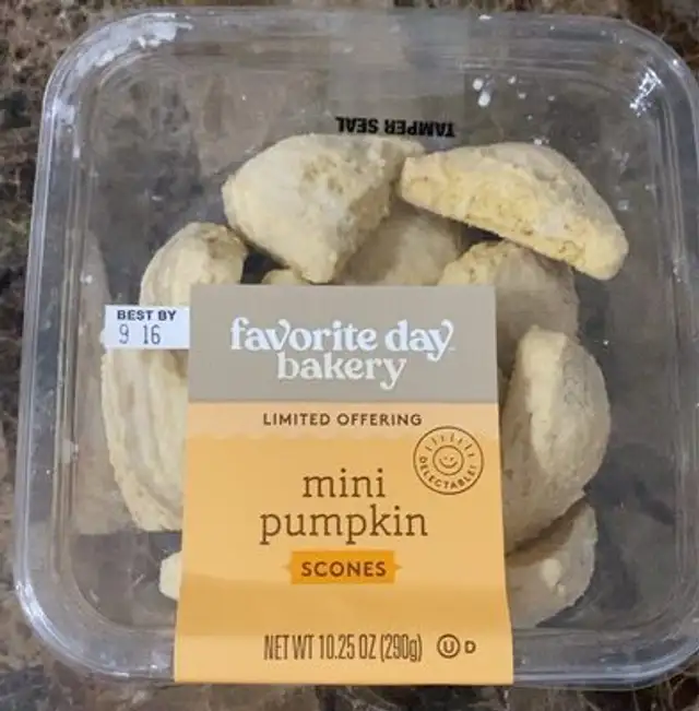 Mini pumpkin scones