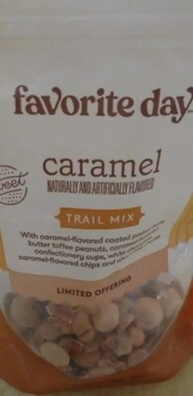 Caramel trail mix
