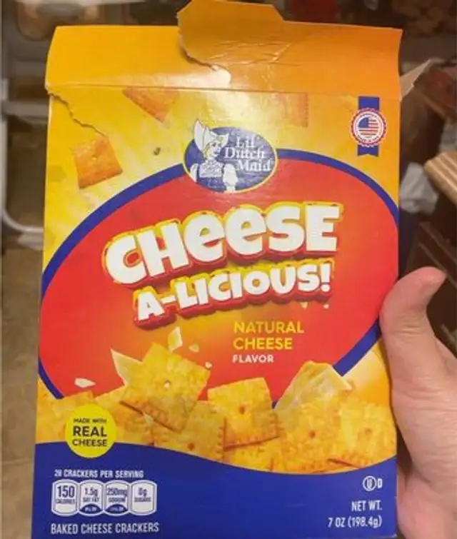 Cheddar cheese crackers