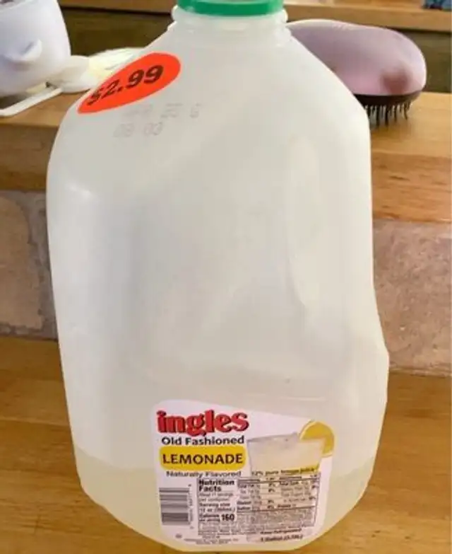 Old fashioned lenonade