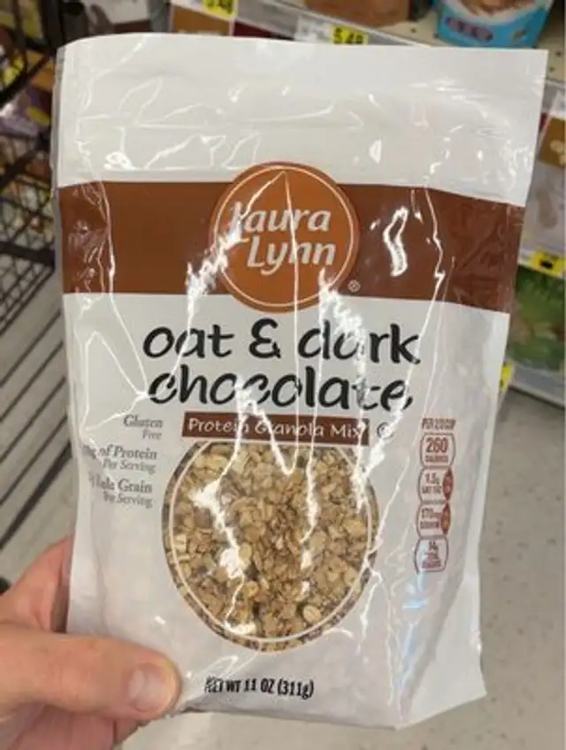 Oat and dark chocolate granola
