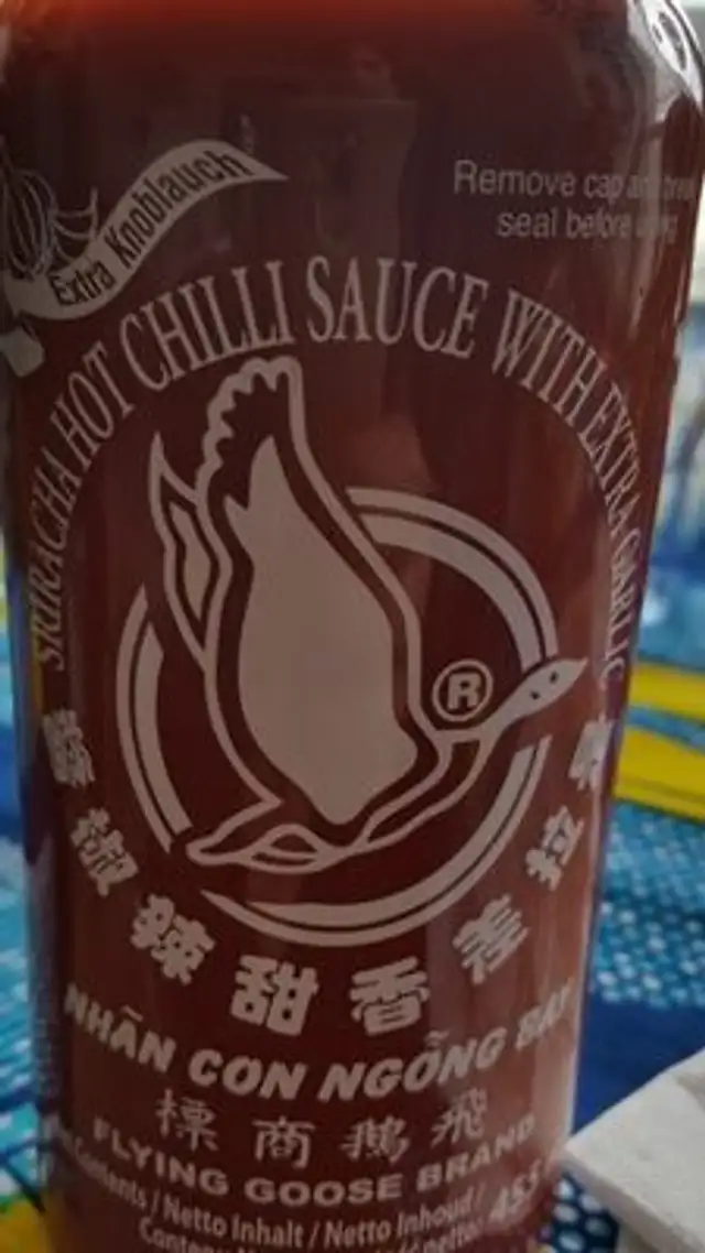 Sriracha With Garlic ingredients label