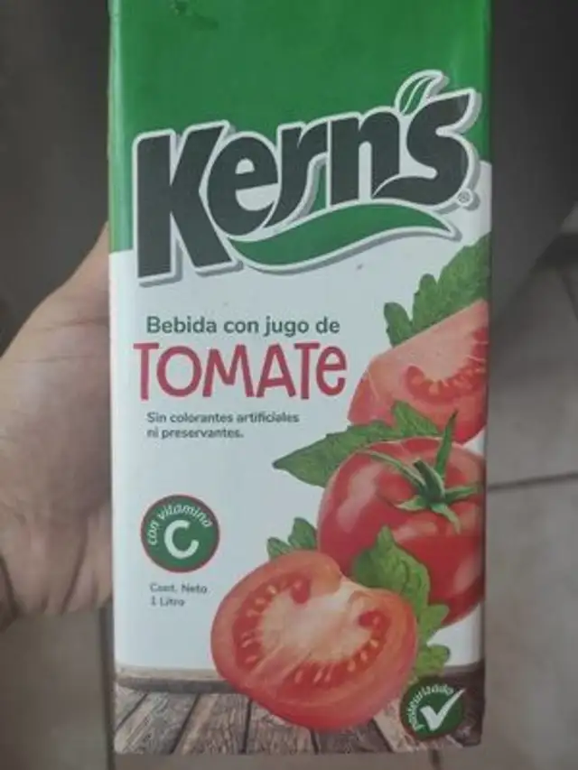 Kern's bebida con jugo de Tomate