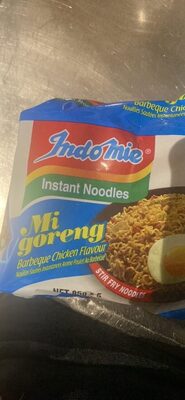 Mi goreng Barbeque Chicken Flavour Instant Noodles front packaging