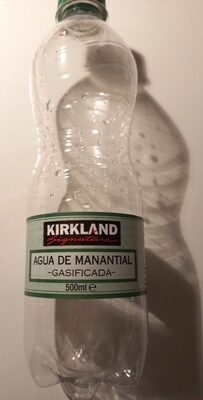 Agua de manantial con gas