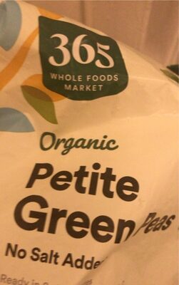Organic petite green peas front packaging