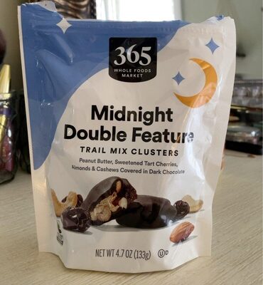 Cape Cod / Midnight Feature Trail Mix Clusters