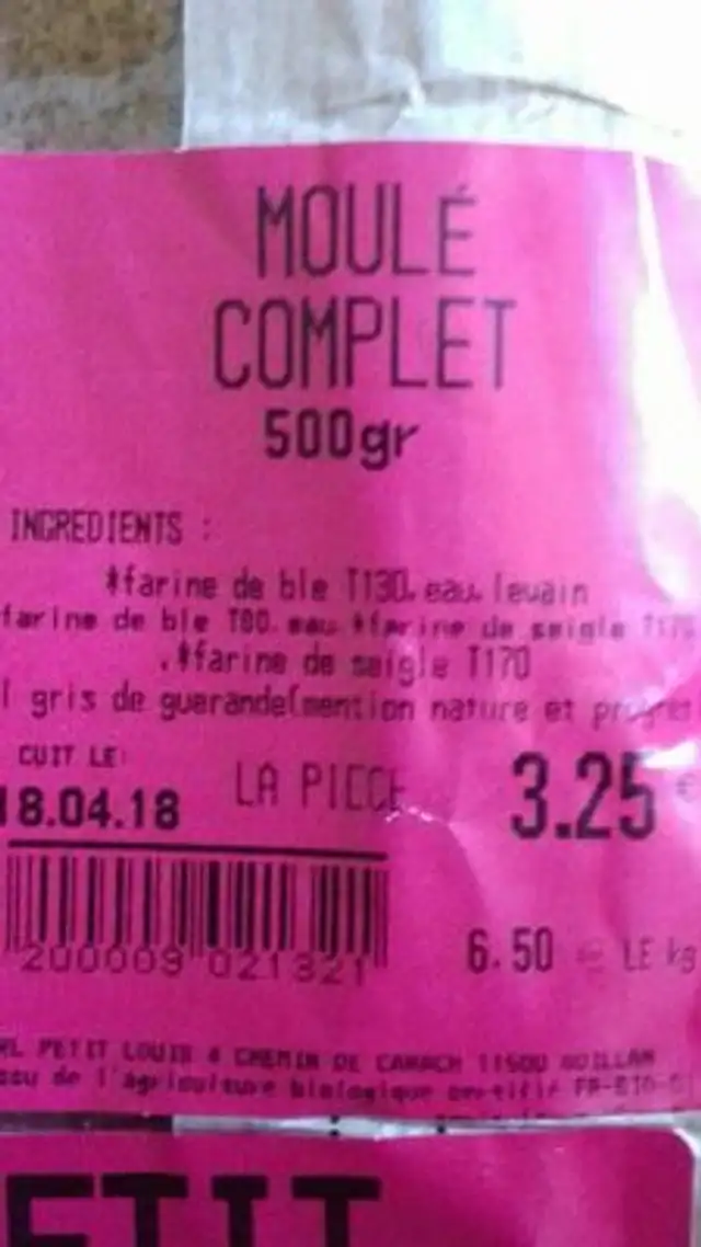 Pain moule complet ingredients label