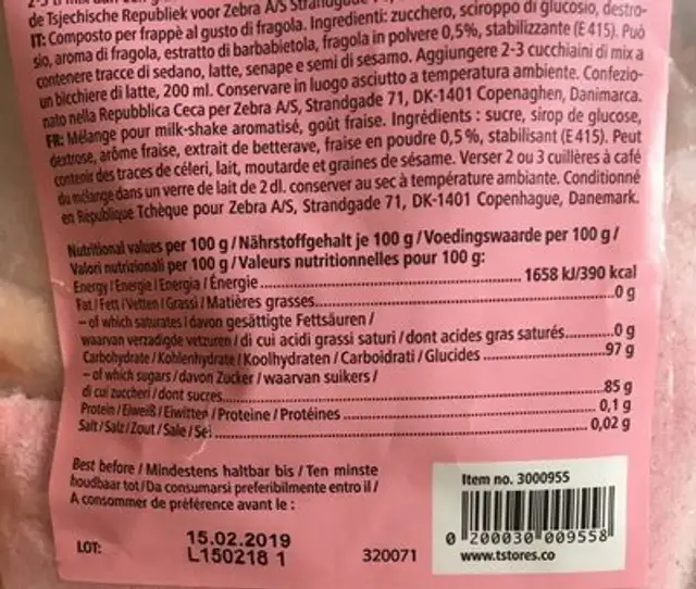 Strawberry milkshake nutrition facts table