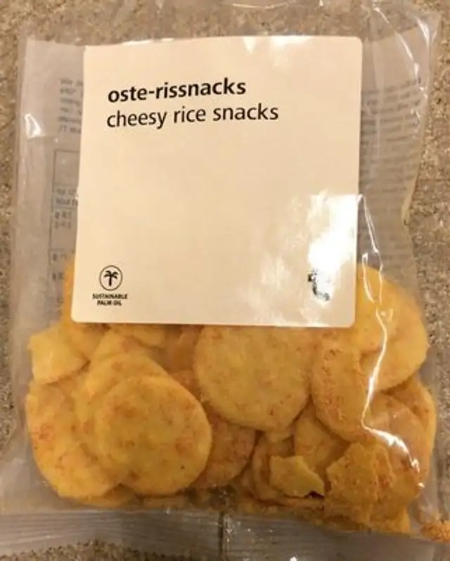 Cheesy rice snacks