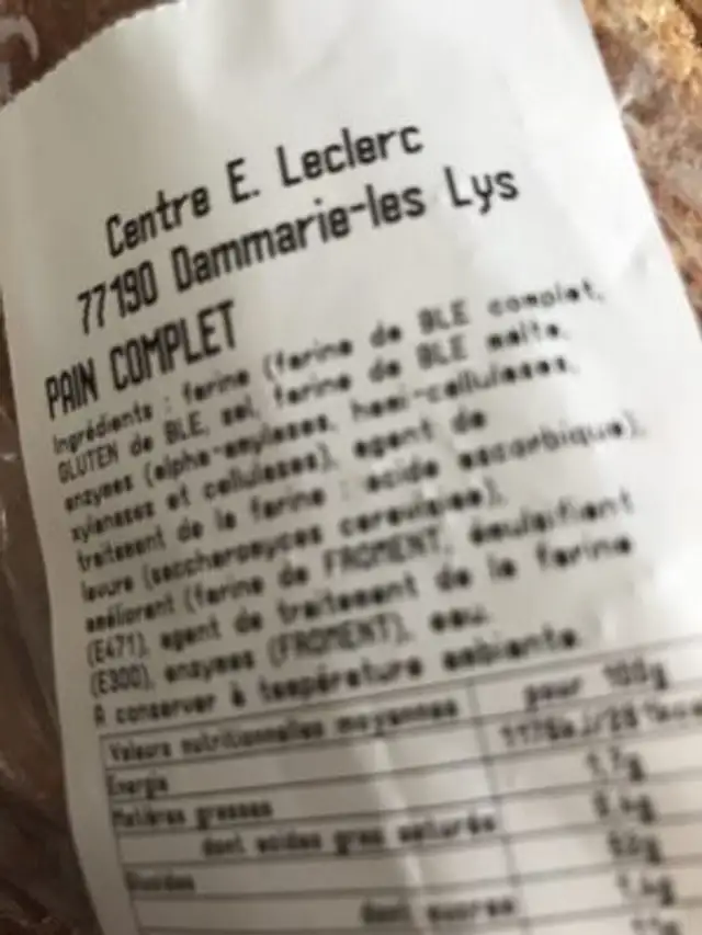 Pain complet ingredients label