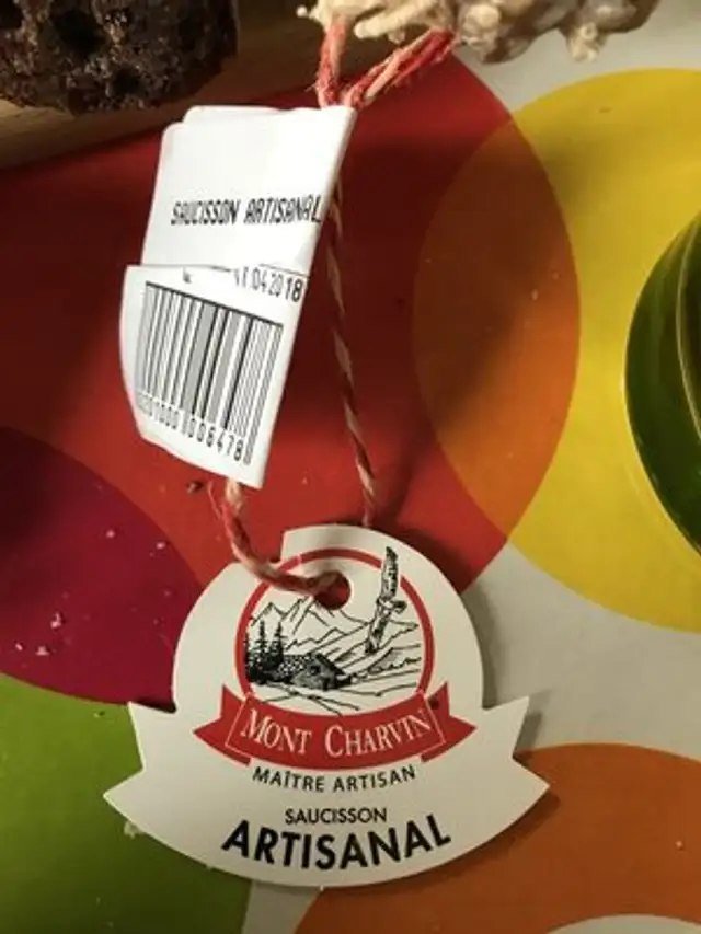 Saucisson artisanal ingredients label