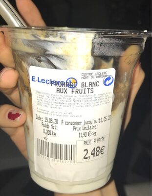 Fromage blanc aux fruits front packaging