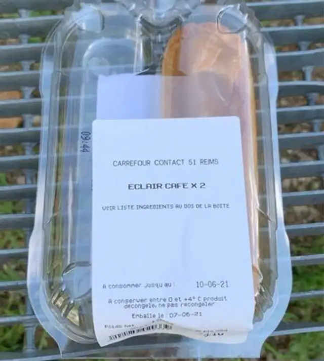 Eclaire café