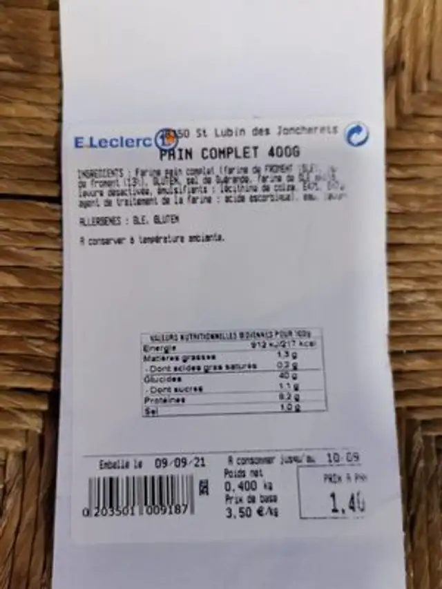 Pain complet nutrition facts table