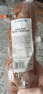 Pain aux noix tranche