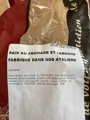 Pain au fromage et lardon