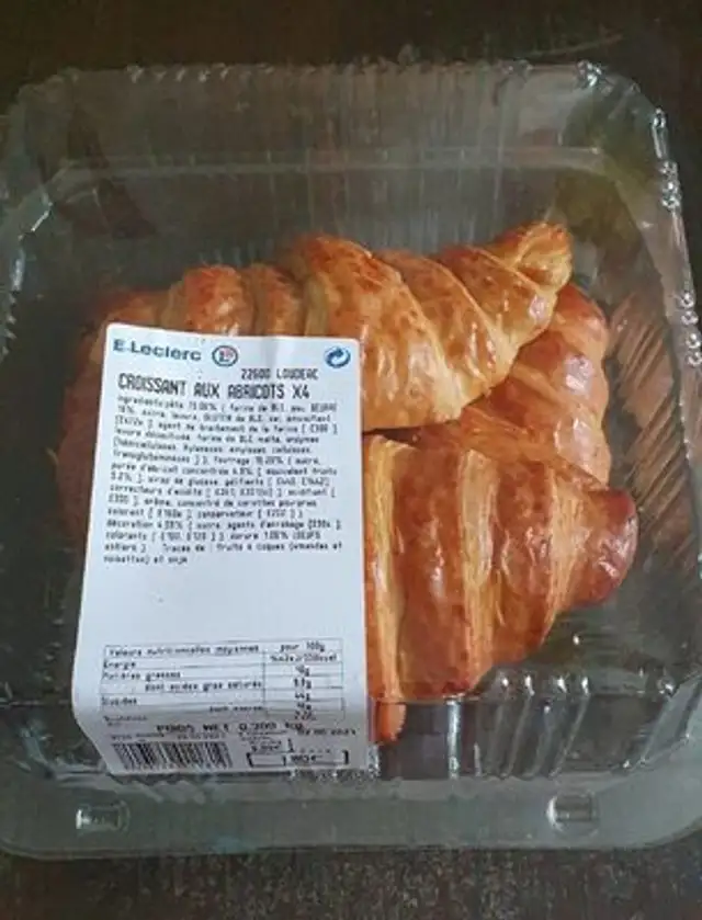 Croissant aux abricots