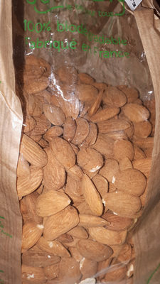 Amande décortiquée