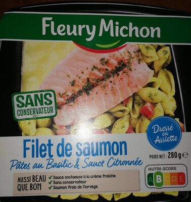 Filet de saumon et pâtes au basilic
