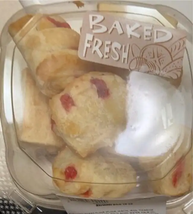 Strawberry cheese strudel Bites