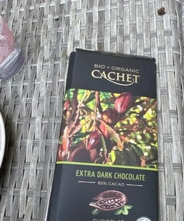 Extra dark chocolate 85% front packaging