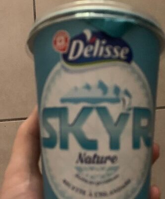 Skyr Nature front packaging