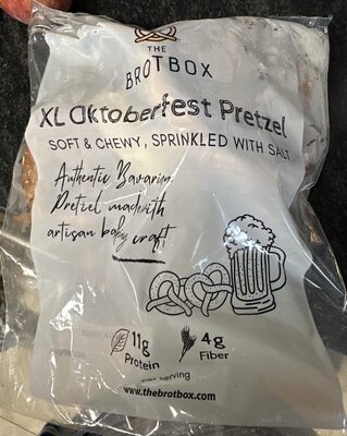 XL Oktoberfest Pretzel front packaging