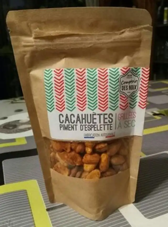 Cacahuètes piment d'espelette grillées à sec