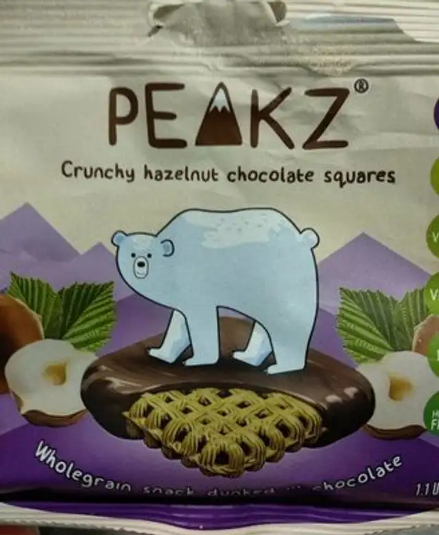 Crunchy hazelnut chocolate squares