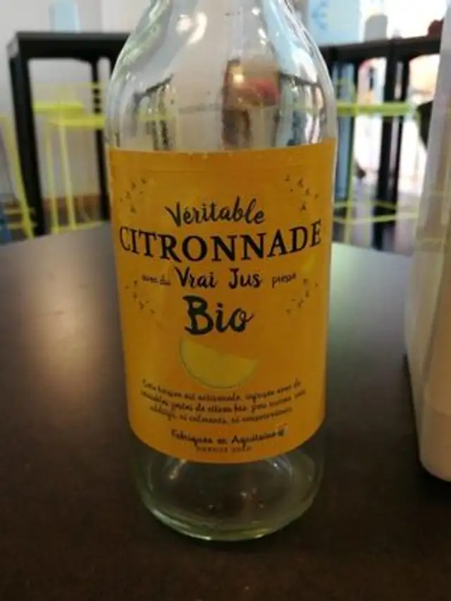 Véritable citronnade avec du vrai jus pressé