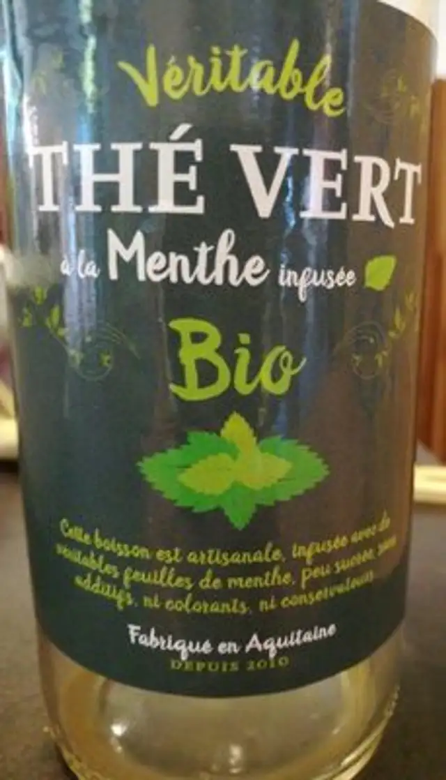 Véritable thé vert à la menthe infusée