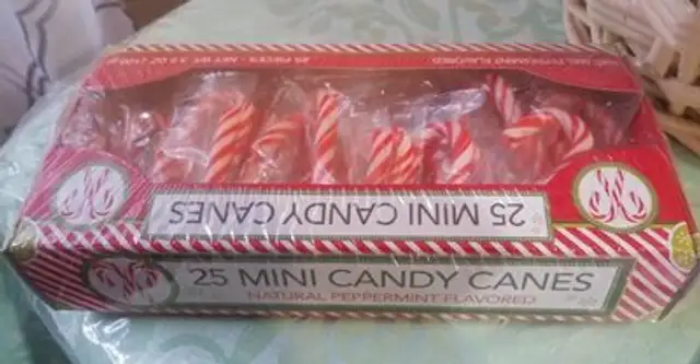 25 Mini Candy Canes Natural Peppermint Flavored