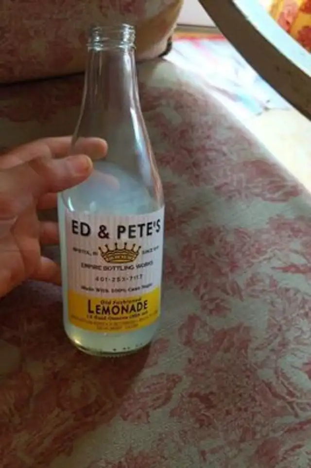 Old fashioned lemonade