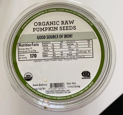 Organic raw pumpkin seeds front packaging