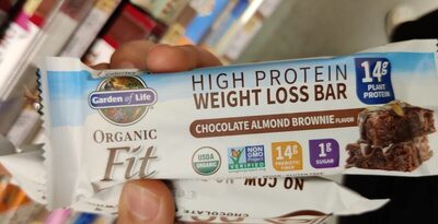 High protein weight loss bar chocolate almond brownie